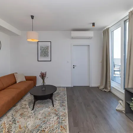 Korenat Apartment *